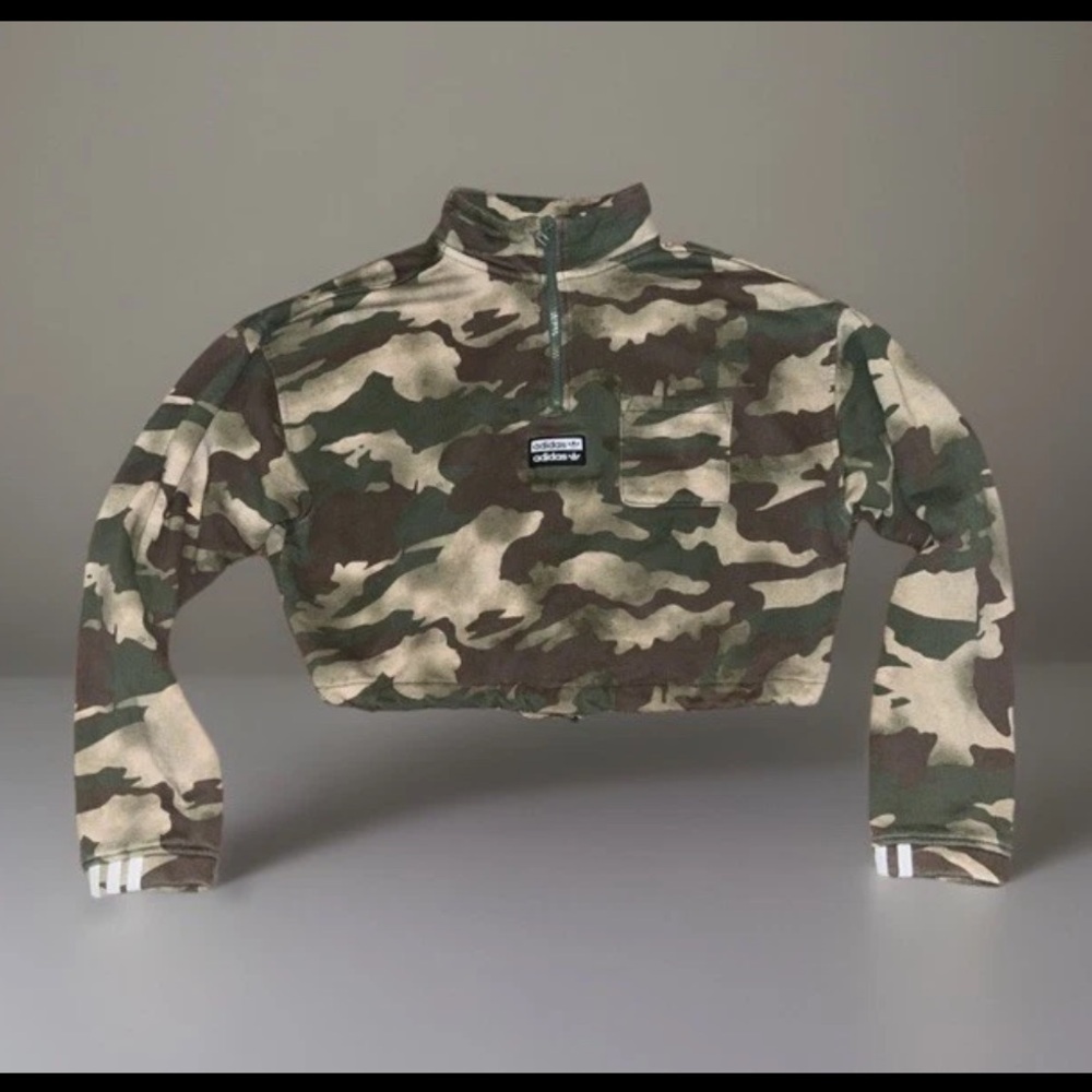 Adidas Originals Camouflage  Cropped 1/4 Zip Collar Sweatshirt Pocket W/Toggle